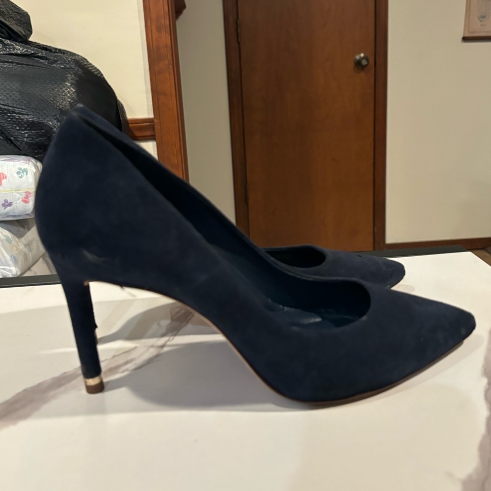 Antonio Melani Pointed Pumps